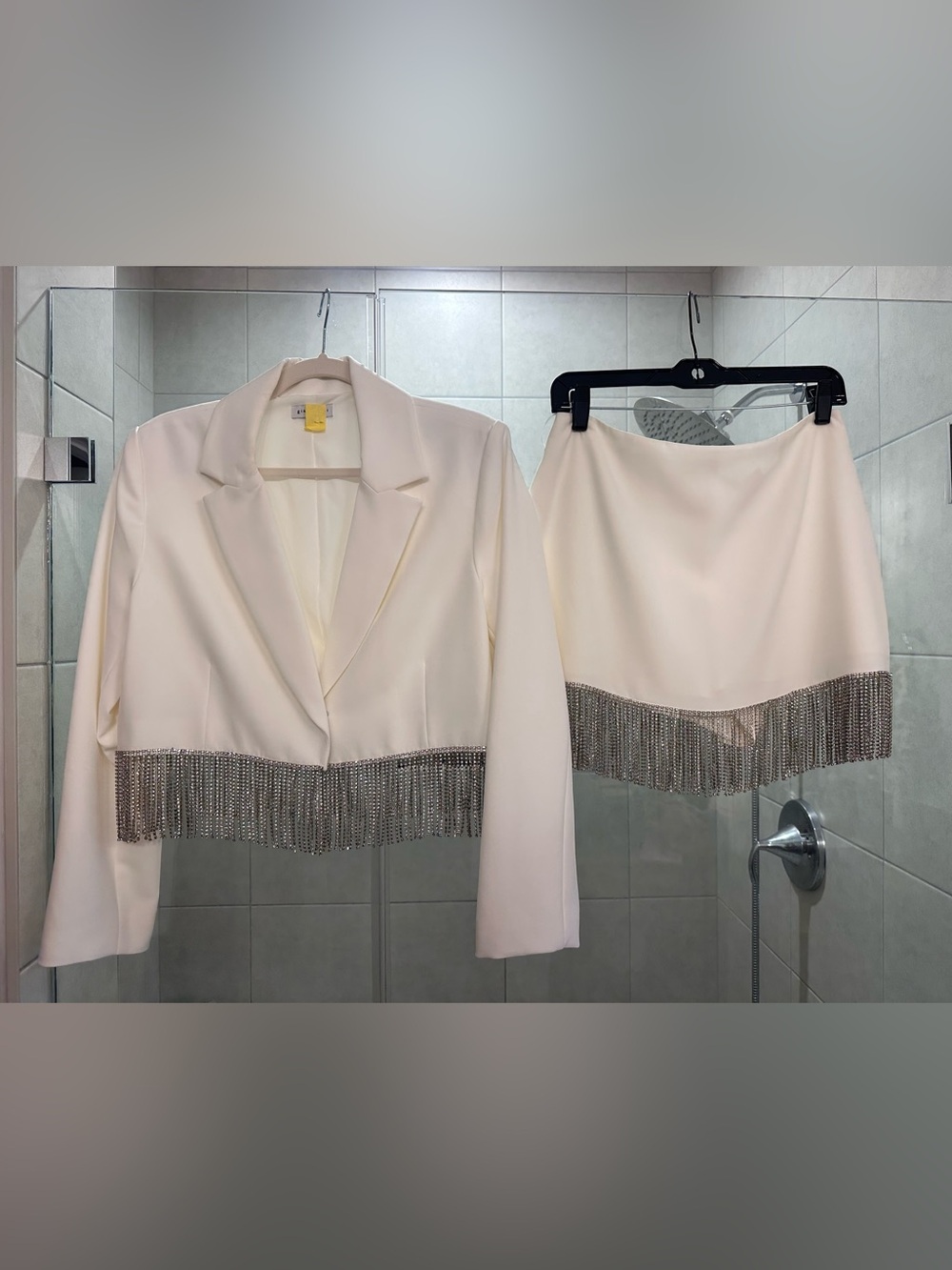 EUC Gianni Bini white mini skirt with jacket size 8